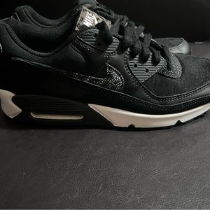 Nike Women’s Sc Pro max